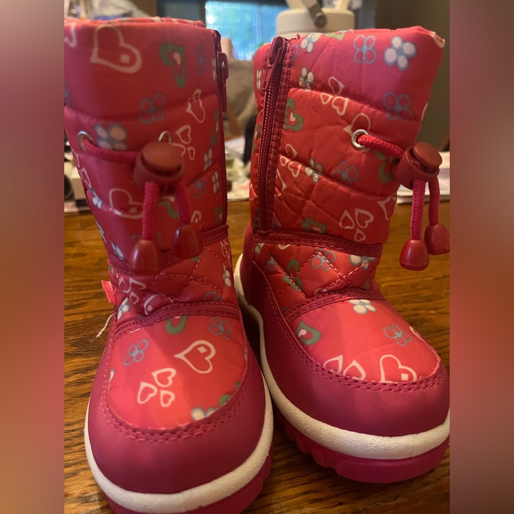 Charming Pink Kids Boots with Heart and Flower Pattern